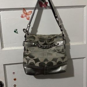 Coach GREY 🩶METALLIC shoulder purse pink lining EUC